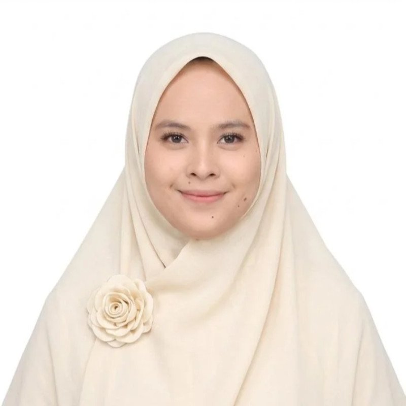 Anggi Yulia, S.Pd., Gr.